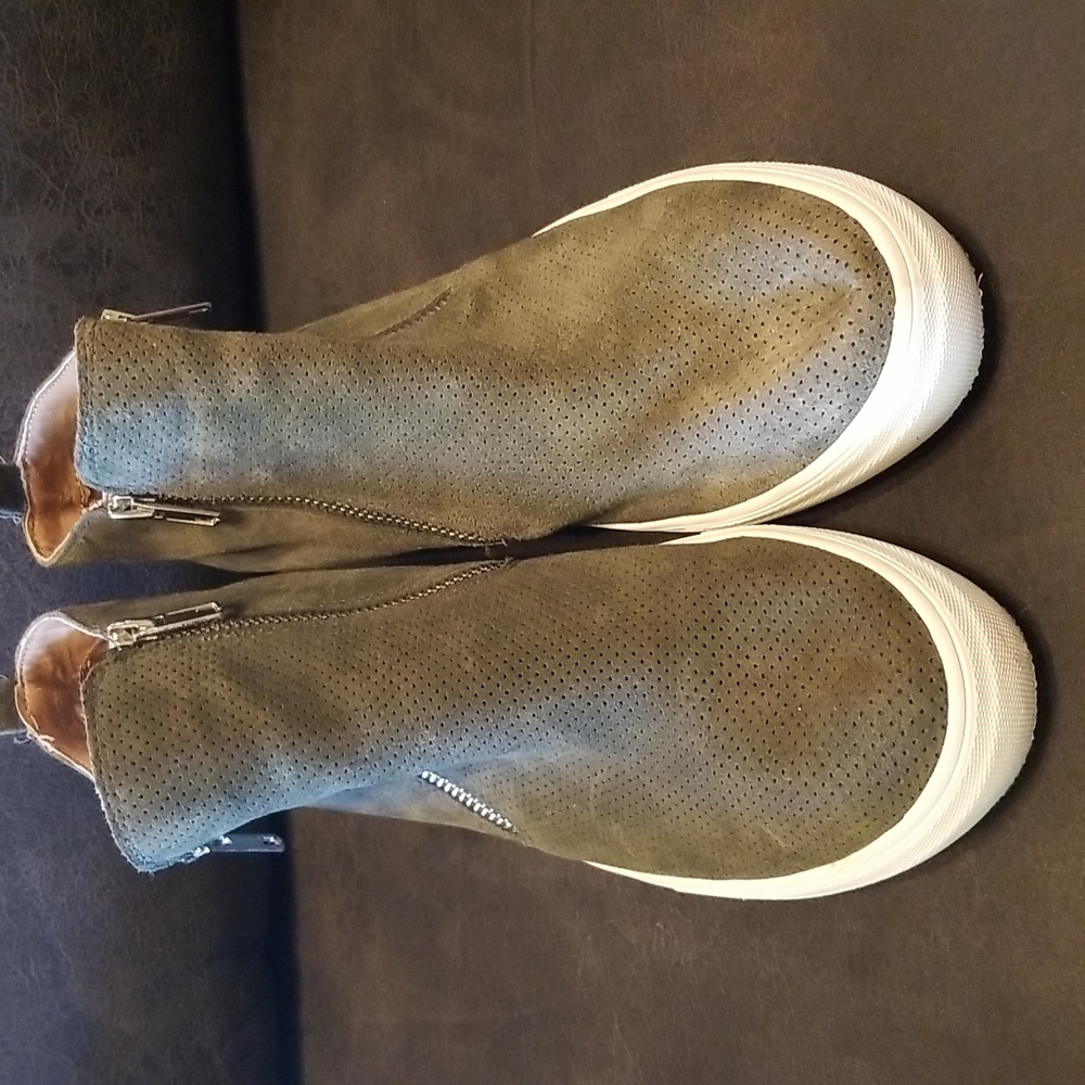 Steve Madden Carlen Suede High Top Shoes Size 9.5